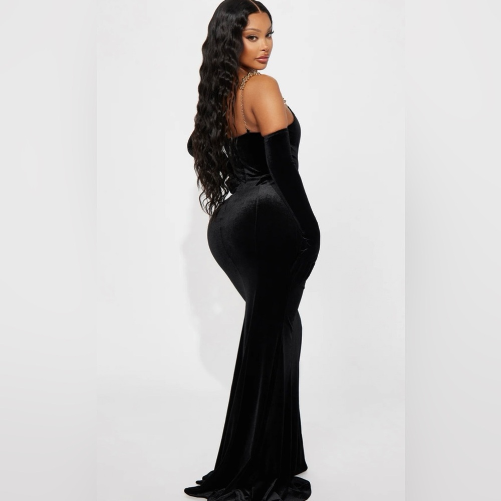 Fashion Nova Strapless Black Velvet Dress